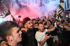 Besiktas-Fans feiern frenetisch die Meisterschaft in Istanbul