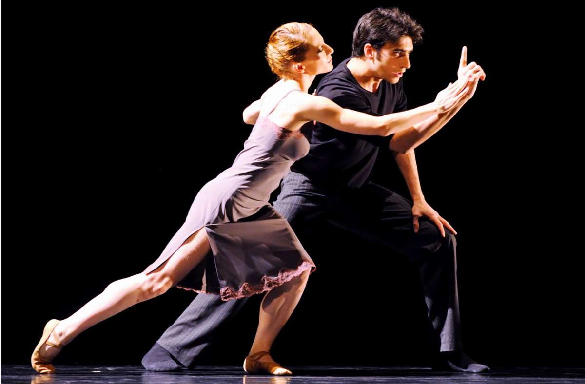 Garazi Perez Oloriz und Rosario Guerra waren bei der zweiten Premiere von Gauthier Dance in dem Stück „Lickety-Split“ vom Choreografen Alejandro Cerrudo zu sehen.