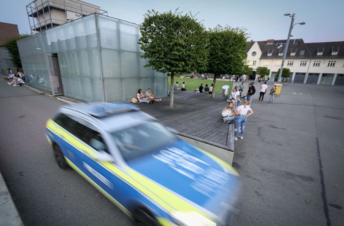 Akademiehof in Ludwigsburg: Wieder Schlägereien: Polizei räumt Platz
