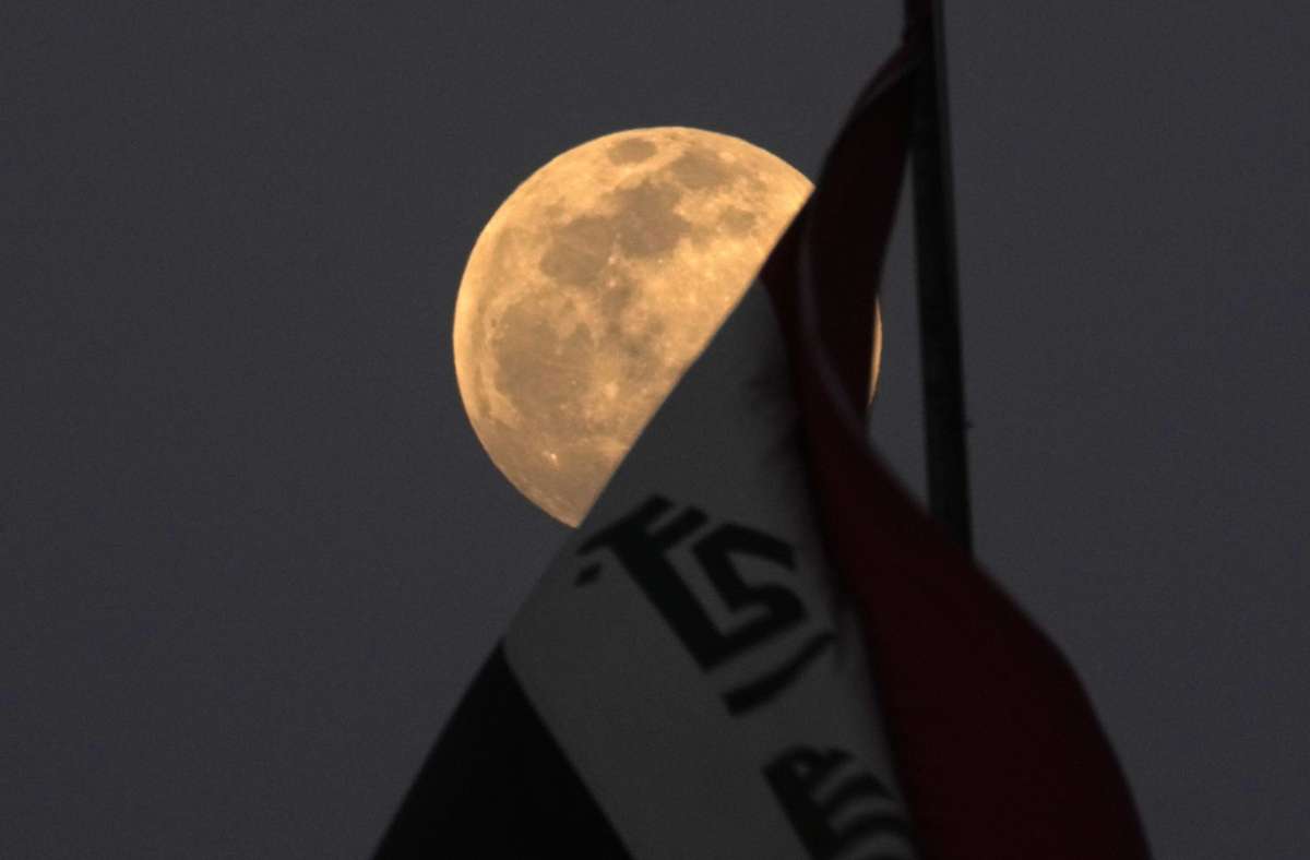 Auch im Irak zeigte sich der Mond von seiner prächtigen Seite.