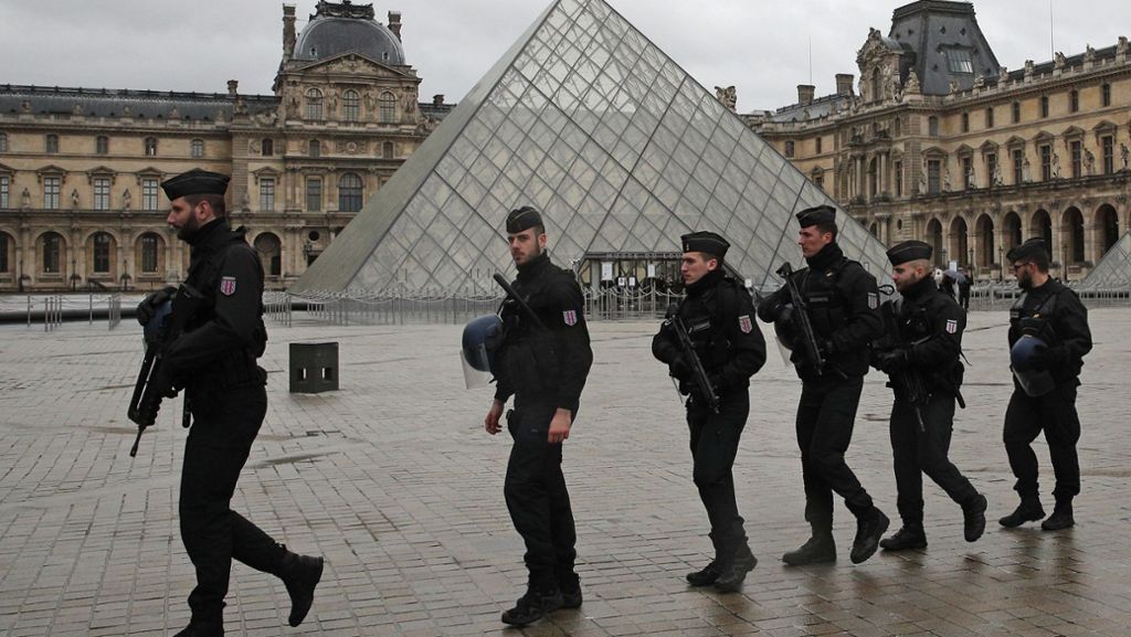 Macheten-Angriff in Paris: Ermittler gehen von Terrorakt aus