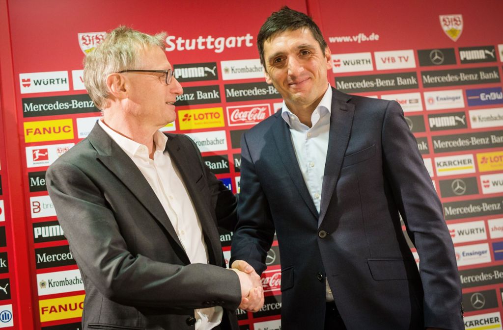 Am 29. Januar 2018 wurde Korkut bei einer Pressekonferenz in der Mercedes-Benz-Arena von VfB-Sportvorstand Michael Reschke als neuer Cheftrainer des VfB Stuttgart vorgestellt.