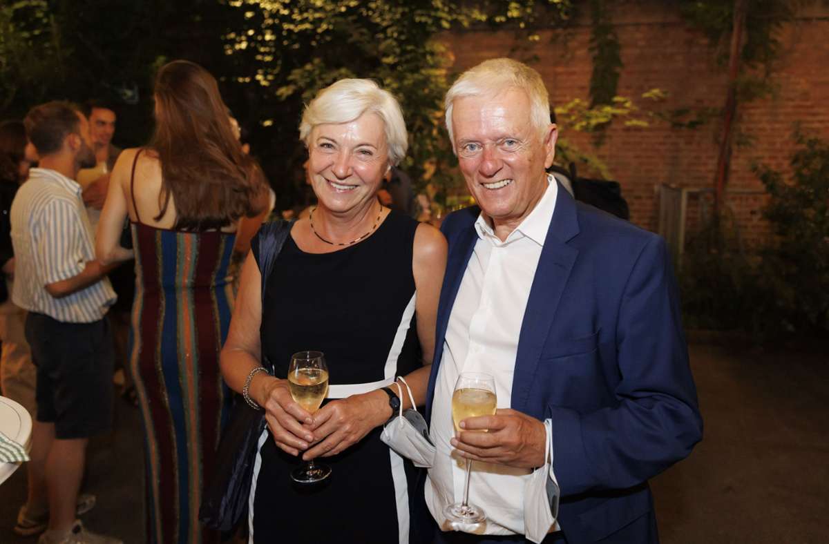 Juni 2022: der ehemalige OB Fritz Kuhn und seine Frau Waltraud Ulshöfer bei der Eröffnungsveranstaltung für das Tanzfestival Colours im Theaterhaus.
