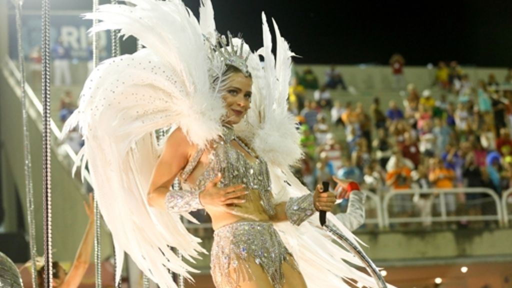 Karneval in Rio: Heftiger Regen und heiße Rhythmen