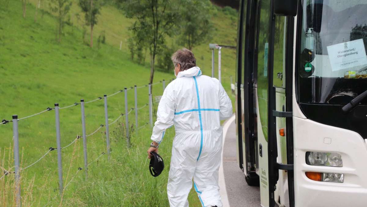 Tödlicher Angriff in Bayern: Mann ersticht Ex-Partnerin in Linienbus vor anderen Fahrgästen