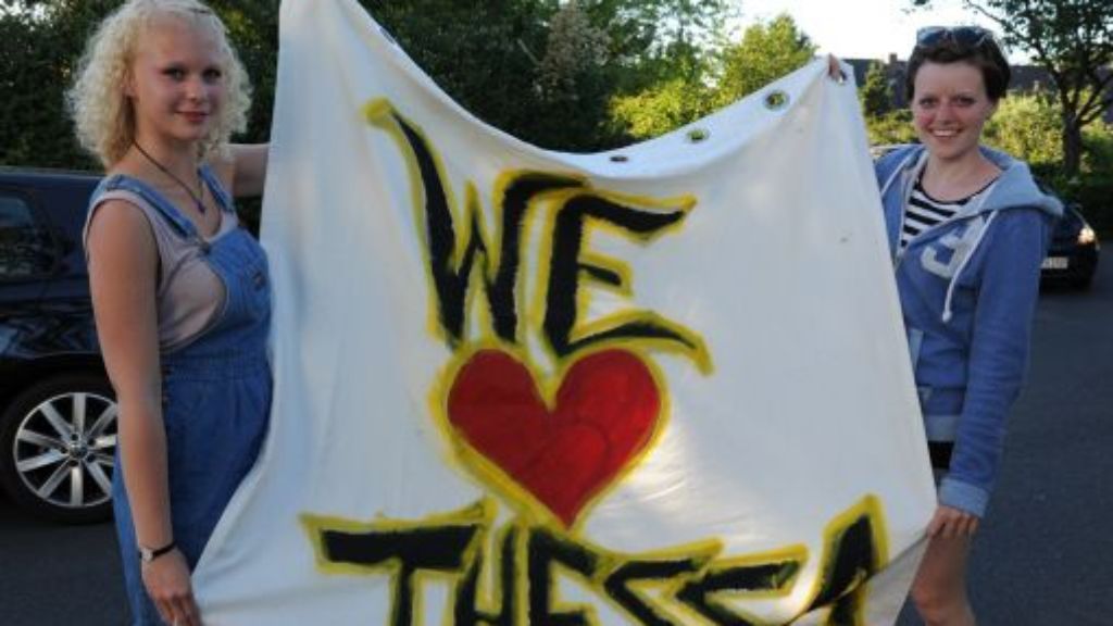 Hamburg: Facebook-Panne: 1500 feiern Thessa