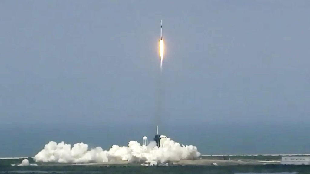 Cape Canaveral: Erster bemannter SpaceX-Flug zur ISS gestartet