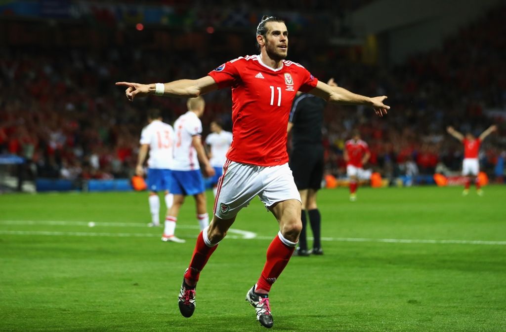 Der walisische Star Gareth Bale trifft in der 67. Minute zu 3:0 für „The Dragons“