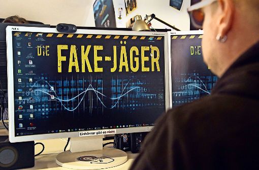 Die Fake-Jäger des Wiener Vereins Mimikama entlarven schon seit mehreren Jahren Falschmeldungen  im Netz, wie die Doku „Im Netz der Lügen“ zeigt. Foto: SWR