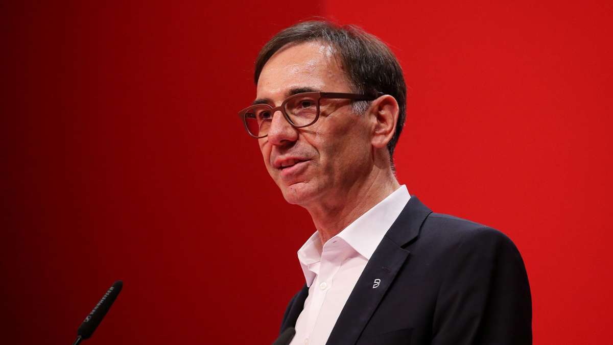  Die Unruhen beim VfB Stuttgart scheinen kein Ende zu nehmen. Nun ist das zweite Präsidiumsmitglied binnen weniger Tage zurückgetreten – und das von allen seinen Ämtern. 