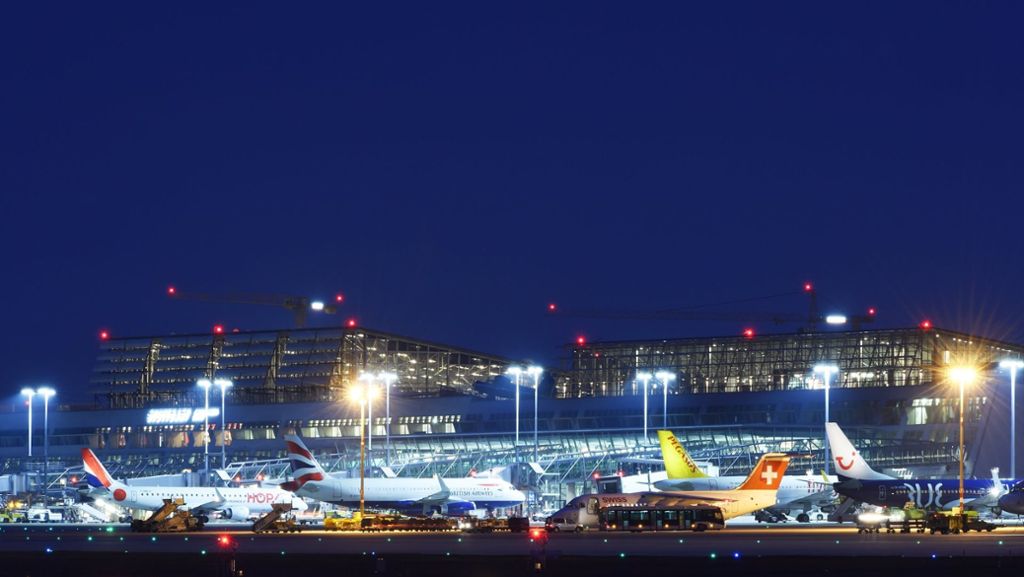 Heftige Unwetter: Gewitter legt Flughafen Stuttgart lahm
