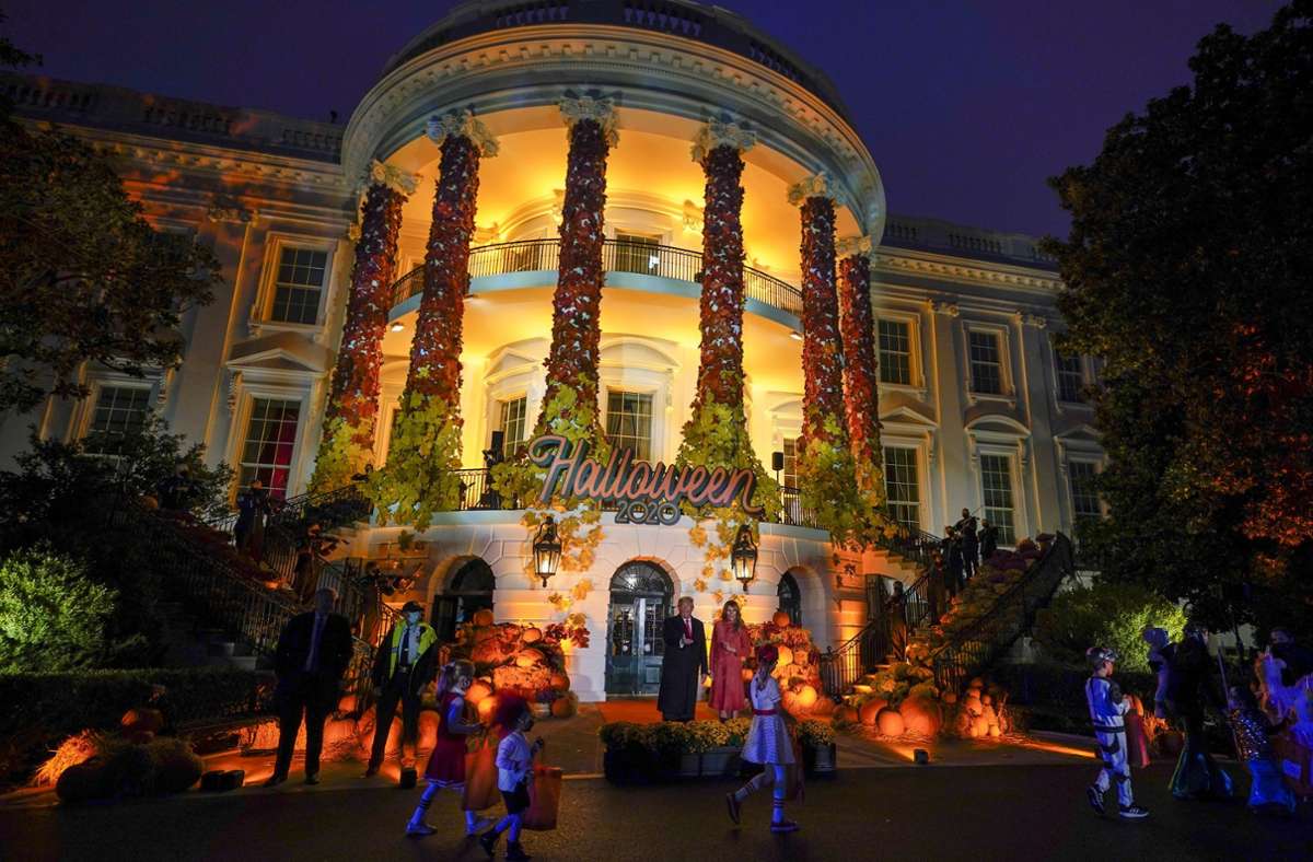 Ende Oktober veranstalten der US-Präsident und die First Lady eine Halloween-Party für Kinder am Weißen Haus.