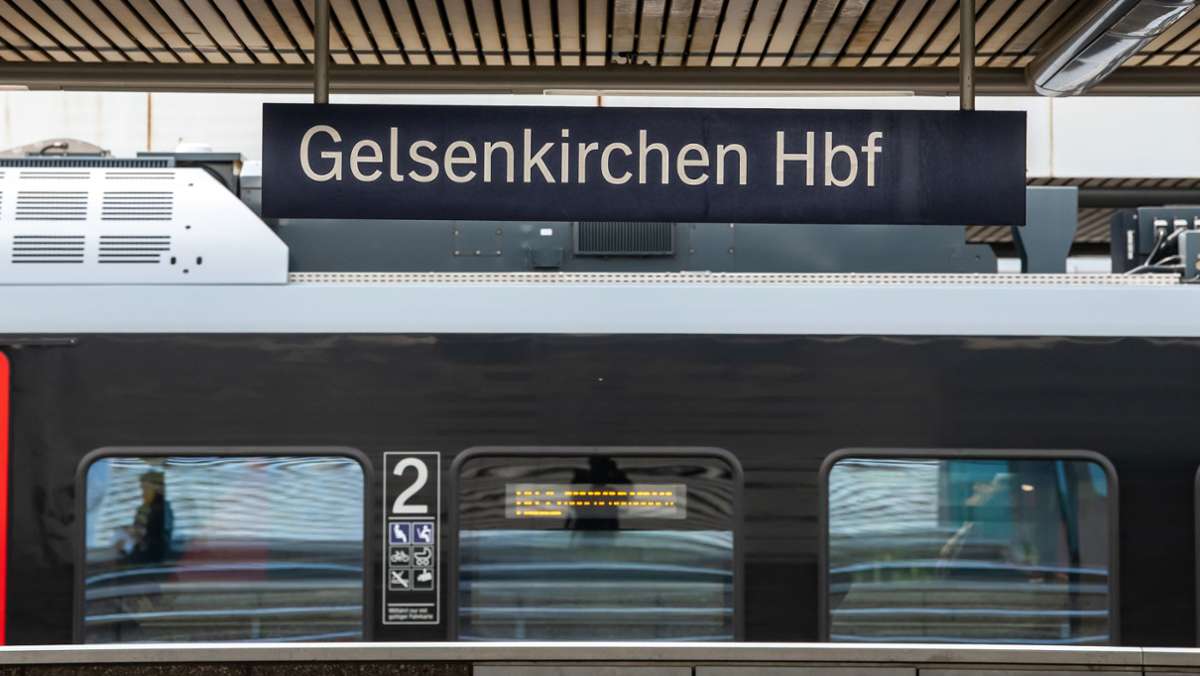 Am Gelsenkirchener Hauptbahnhof: Paar hat vor Zugpassagieren Sex am Bahnsteig