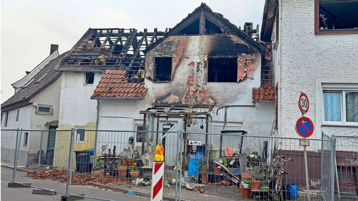 Urbach im Rems-Murr-Kreis: Ehepaar steht nach Hausbrand vor dem Nichts
