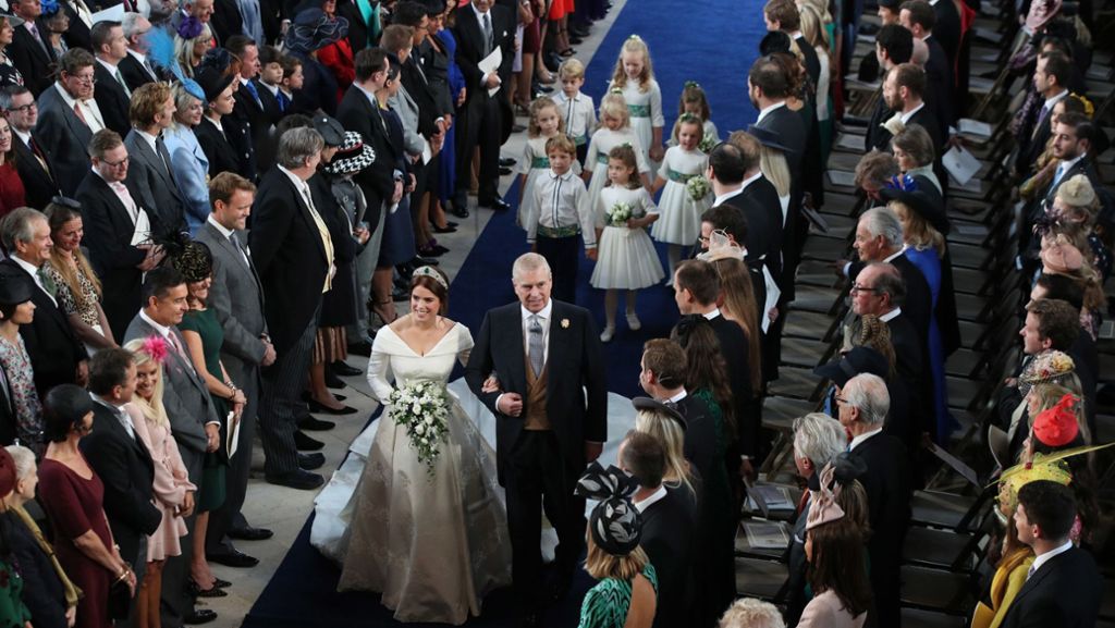  Die britische Prinzessin Eugenie und ihr langjähriger Freund Jack Brooksbank haben sich am Freitagmittag das Ja-Wort gegeben. Die Zeremonie können Sie hier im Livestream verfolgen. 