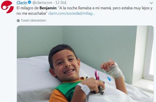 Der fünfjährige Benjamín nach seiner Rettung im Krankenhaus. Foto: Screenshot Twitter/twitter.com/search?q=clarin%20benjamin&src=typd&lang=de