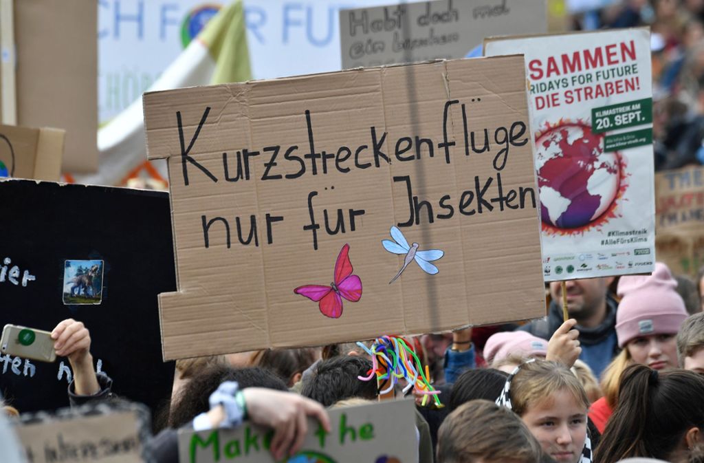 Liebe deinen Planeten: Am Valentinstag, der 2020 auf einen Freitag fällt, gehen auch die Klimaaktivisten von Fridays for Future wieder auf die Stuttgarter Straßen. Ihr Motto: „Heißes Date für den Valentinstag gesucht?“