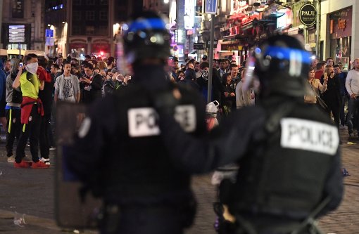 Hohes Gewaltpotenzial: Hooligans bei der Fußball-EM in Lille. Foto: dpa