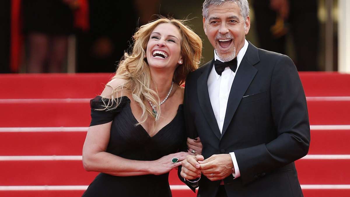  George Clooney und Julia Roberts werden in ihrem nächsten gemeinsamen Film geschiedene Eheleute spielen. Noch in diesem Jahr sollen die Dreharbeiten zu „Ticket To Paradise“ beginnen. 