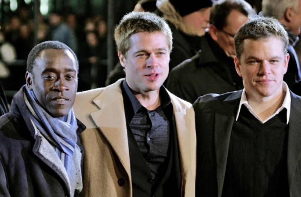 Einen weiteren Erfolg hatte Damon (rechts) mit „Ocean’s Eleven“ im Jahr 2001 an der Seite von Brad Pitt (Mitte). „Ocean’s Twelve“ (2004) und „Ocean’s Thirteen“ (2007) folgten.