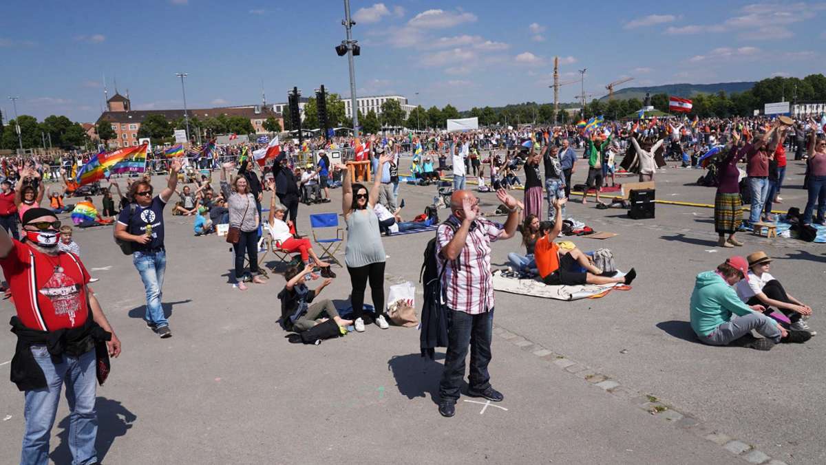Coronaprotest in Stuttgart: Dürfen die „Querdenker“  demonstrieren?