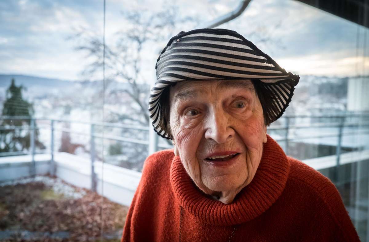 100 Jahre alt wurde Anni Weigand, die Grand Dame, des Puppenspiels. Die Gründerin des Theaters La Plapper Papp im Stuttgarter Westen verstarb im Juni 2020. Ein Teil ihres Lebenswerks lebt im Stadtmuseum weiter: Im Stadtpalais werden ihre Puppen aufbewahrt, die zu übergroßen Proportionen neigten.