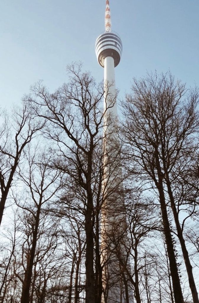 Hoch hinaus geht es am Stuttgarter Fernsehturm. Ein wunderbarer Blick über Stuttgart und in den Himmel ist garantiert. Genügend Zeit kann man sich hier auch lassen – das Wahrzeichen schließt erst um 23 Uhr.