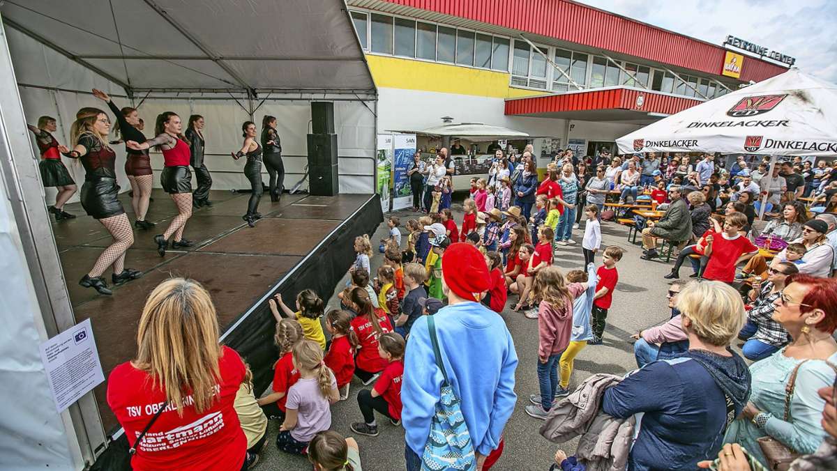 Neckarwiesenfest in Esslingen: Die schwäbische Wiesn legte los
