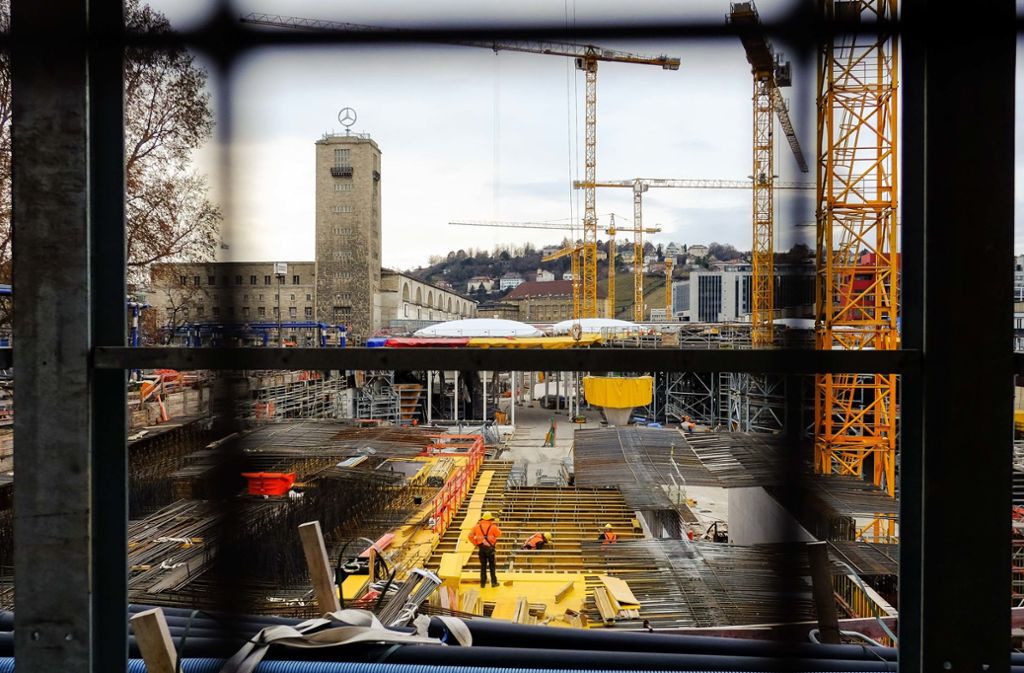 Ende 2025 soll der Tiefbahnhof in Betrieb gehen. Der Bau weiterer Zulaufgleise aus dem Norden wäre bis dahin allerdings nicht zu schaffen. Foto: Lichtgut/Max Kovalenko