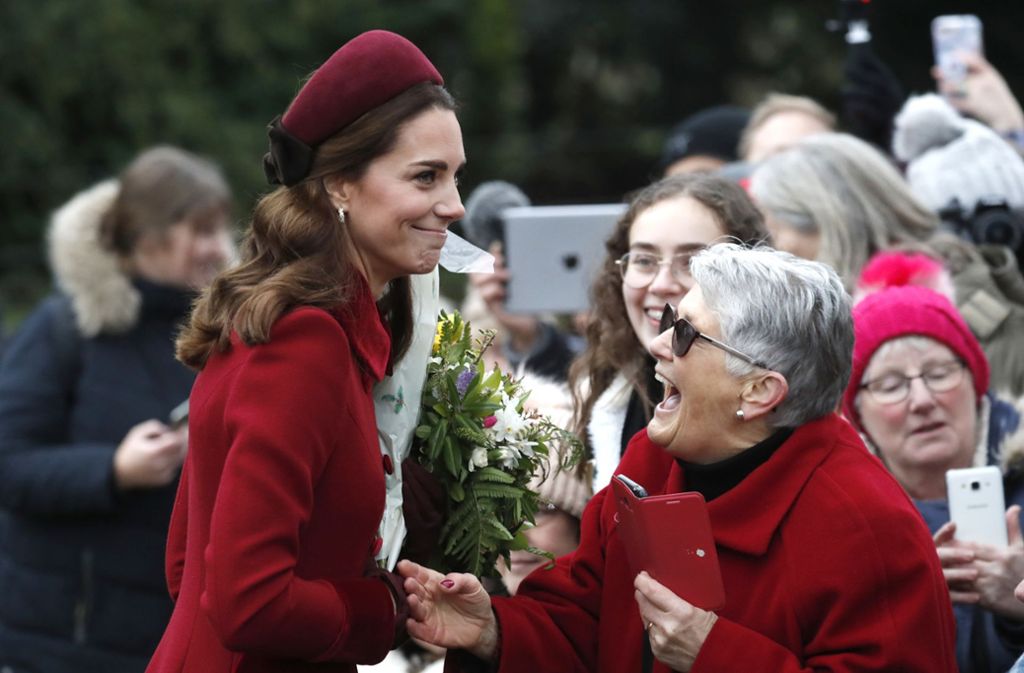 Auch für Herzogin Kate gab es Blumen.
