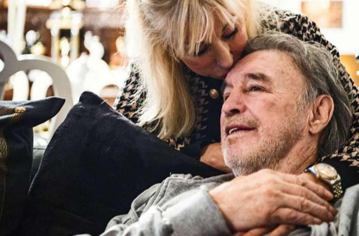 Der ehemalige Box-Europameister René Weller liegt mittlerweile im Pflegebett. Seine Ehefrau Maria Weller kümmer sich um ihn – und verkauft nun Erinnerungsstücke, um die Pflege zu finanzieren.