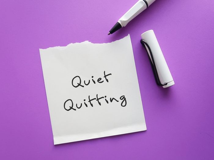 Quiet Quitting und Quiet Firing (Einfach erklärt)