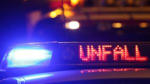 Polizeieinsatz in Leonberg: E-Bike-Fahrerin wird bei Unfall verletzt