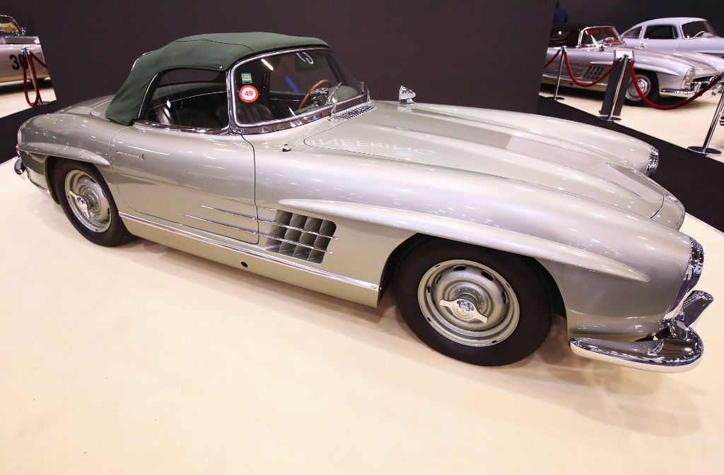 Auch den 1957 Mercedes-Benz 300SL Roadster gibt es in Essen zu sehen ...