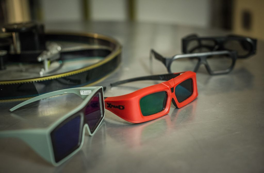 Nicht nur beim Klang, sondern auch beim Bild bestehen verschiedene technische Standards: eine Auswahl an 3D-Brillen.