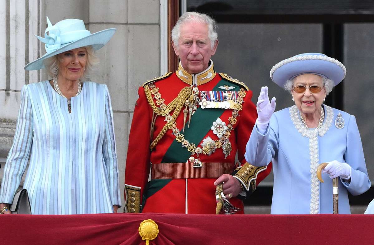 Anfang diesen Jahres verfügte die Queen, dass Camilla den Ehrentitel „Queen Consort“ tragen soll, wenn Charles den Thron besteigt.
