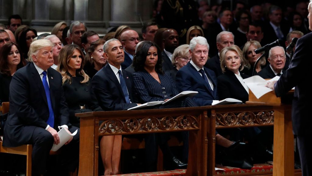  Alle lebenden US-Präsidenten versammeln sich in der Kathedrale von Washington, um George H.W. Bush zu gedenken. Die Spannung zwischen dem Clinton/Obama-Lager und Donald Trump war deutlich zu spüren. 