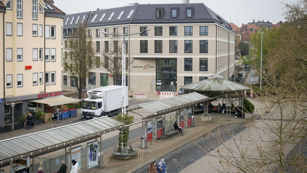 Neubau mit Hotel am Ludwigsburger Bahnhof: Das riesige Kinderwunschzentrum ist fertig