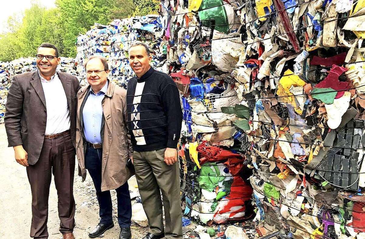 Bereits 2018 war der damalige Leiter des Böblinger Abfallwirtschaftsbetriebs, Wolfgang Bagin (Mitte), in Tunesien. Foto: Landratsamt Böblingen