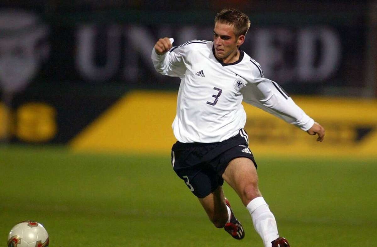 Insgesamt 20 Länderspiele bestreitet Philipp Lahm für die Junioren-Nationalteams des DFB. 2003 ist der damalige Linksverteidiger und spätere Weltmeister-Kapitän von 2014 gerade vom FC Bayern München an den VfB Stuttgart ausgeliehen, als er bei der U 21 debütiert.