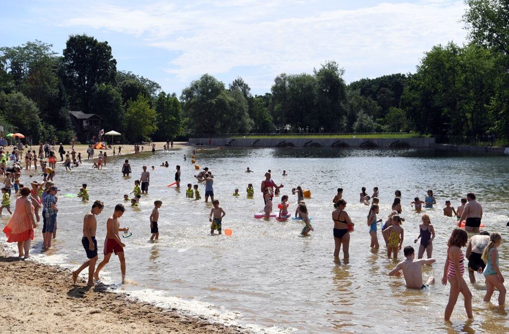 7. Urlaub in Deutschland: Warum in die Ferne schweifen? Urlaub in der Heimat oder auf Balkonien ist beliebt. Dazu passt: Laut EU-Bericht sind die meisten Badestellen von Westerland bis Bodensee sauber.