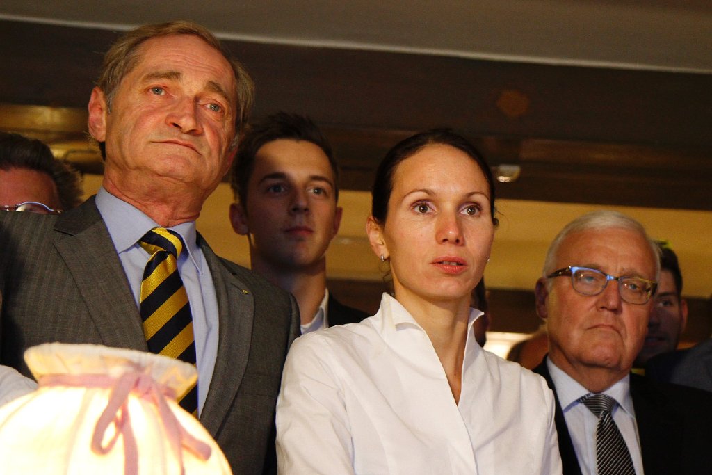 Die Stuttgarter Liberalen reagierten entsetzt angesichts ihres Abschneides bei der Bundestagswahl: Rechts im Bild Judith Skudelny, die Direktkandidaten im Stuttgarter Wahlkreis I.