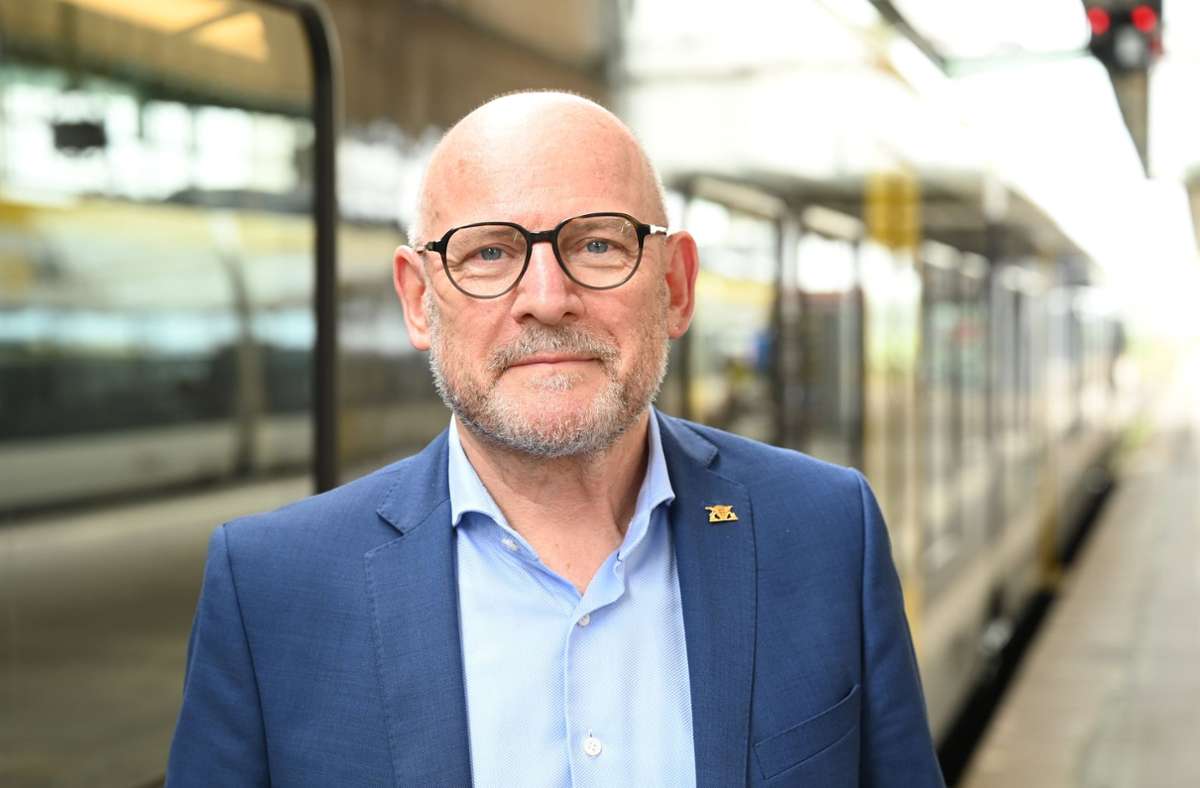 Baden-Württembergs Verkehrsminister Winfried Hermann (Grüne) ist ebenfalls wahlberechtigt.