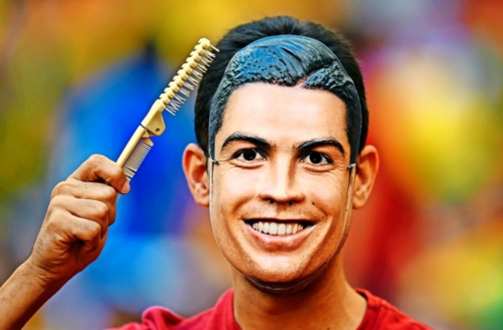 Portugals Star Cristiano Ronaldo wird auf die Schippe genommen.