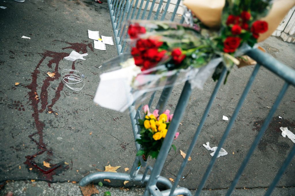 Die Attentäter schossen am Freitagabend an verschiedenen Orten der französischen Hauptstadt wild um sich.