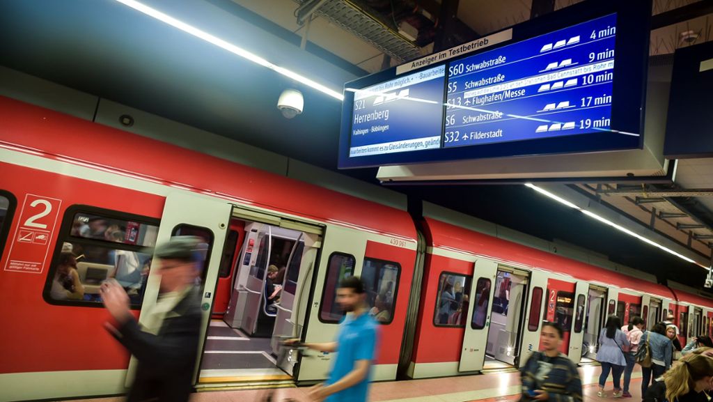 Stuttgarter Hauptbahnhof: Herrenloser Koffer löst Polizeieinsatz aus