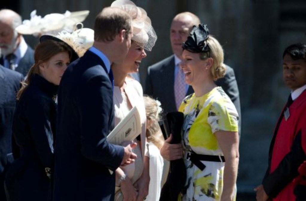 Prinz William (links) mit seiner Frau Kate und seiner Cousine Zara Phillips (rechts).