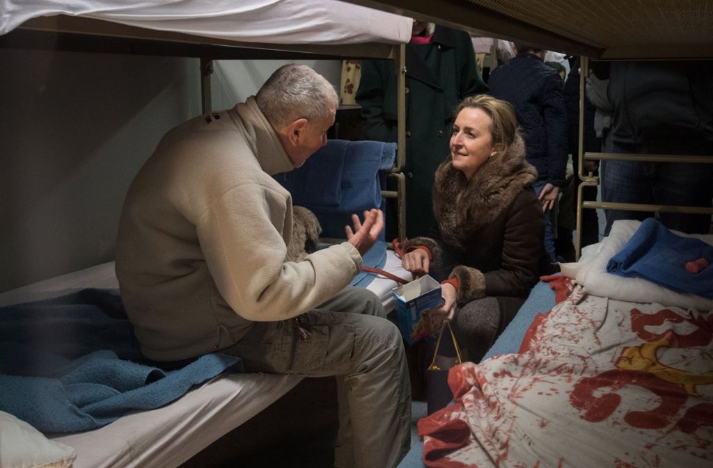 5. Januar 2017: Prinzessin Claire von Belgien zeigt bei einem Besuch in einem Heim für Obdachlose keine Berührungsängste.