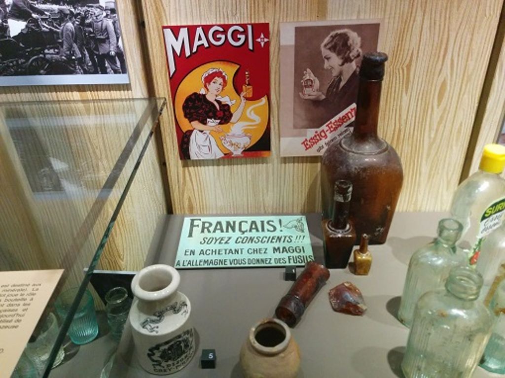 Der französischen Bevölkerung wurde während des Ersten Weltkriegs mit deutlichen Worten davon abgeraten, Maggi-Produkte zu kaufen - da damit angeblich Waffen für deutsche Soldaten finanziert würden.