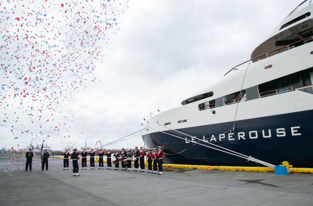Am 10. Juli 2018 wurde das Schiff im Hafen von Hafnarfjörður auf Island getauft.